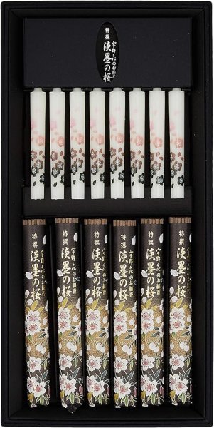画像1: 日本香堂 宇野千代のお線香 特撰淡墨の桜 絵ローソクセット 37119 特撰 淡墨の桜 0.138kg 線香 けむりの少ない 25分 (1)