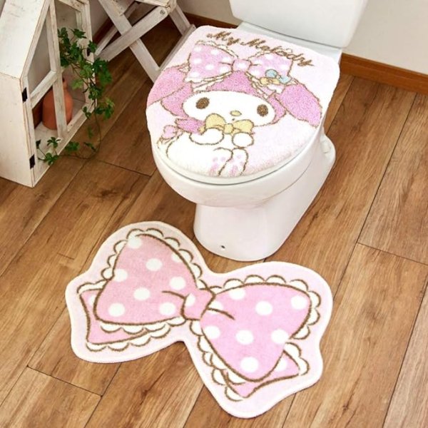 画像1: サンリオ(SANRIO) マイメロディ マイメロ トイレ―カバー&マット 2点セット 洗浄暖房用 SB-528-S (1)
